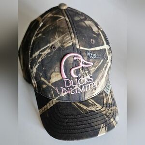 NWOT Ducks Unlimited Camo Ball Cap